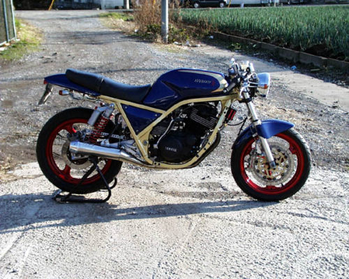 Yamaha-SRX400.03