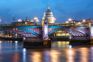 blackfriars-bridge-st-paul-s