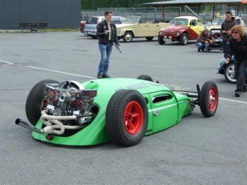 rat-rod-beetle-interior-hotrodkulture-fotolog-140486[1]
