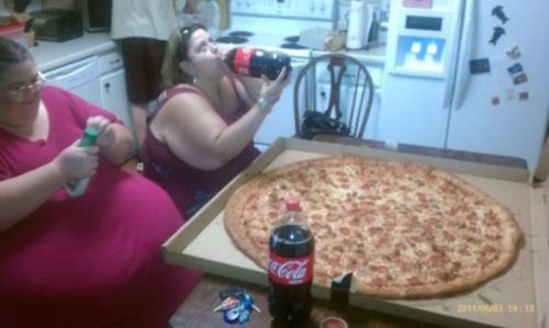fat-women-eating-pizza1